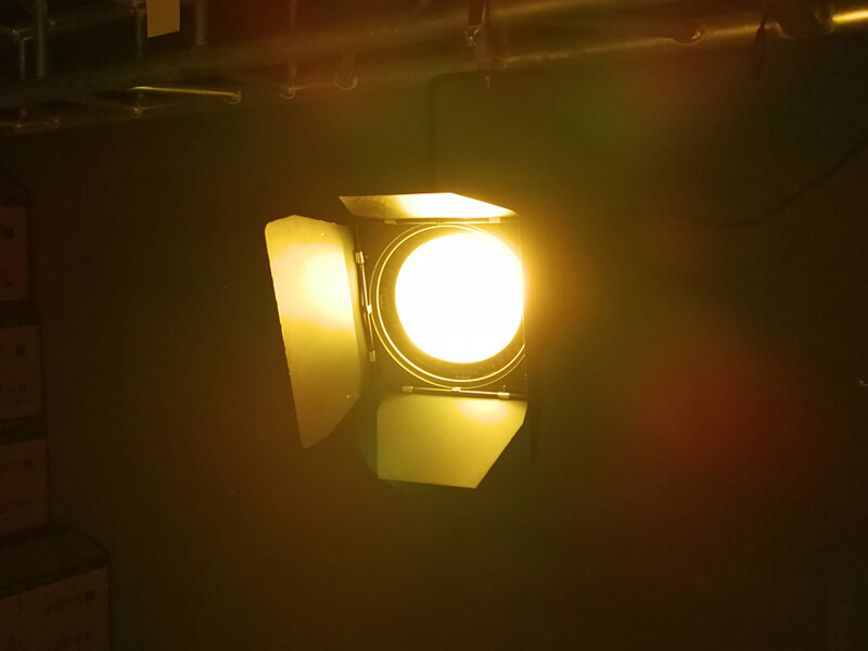 Luz Led Fresnel remota de 200W para teatro