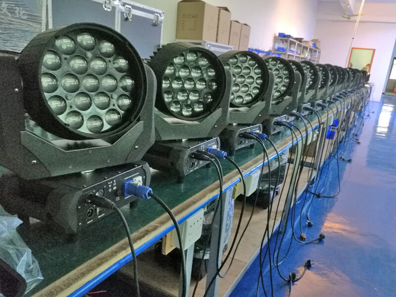 Aura Martin Version19pcs 15W 4in1 LED Luz de lavado con cabezal móvil para bodas/clubes